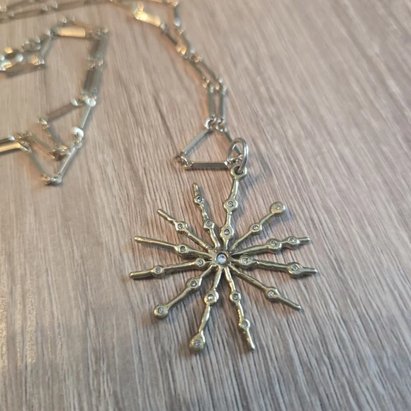 Waxing Poetic Goldtone 30 Inch Crystal Snowflake And Earring Set-GORGEOUS!!!